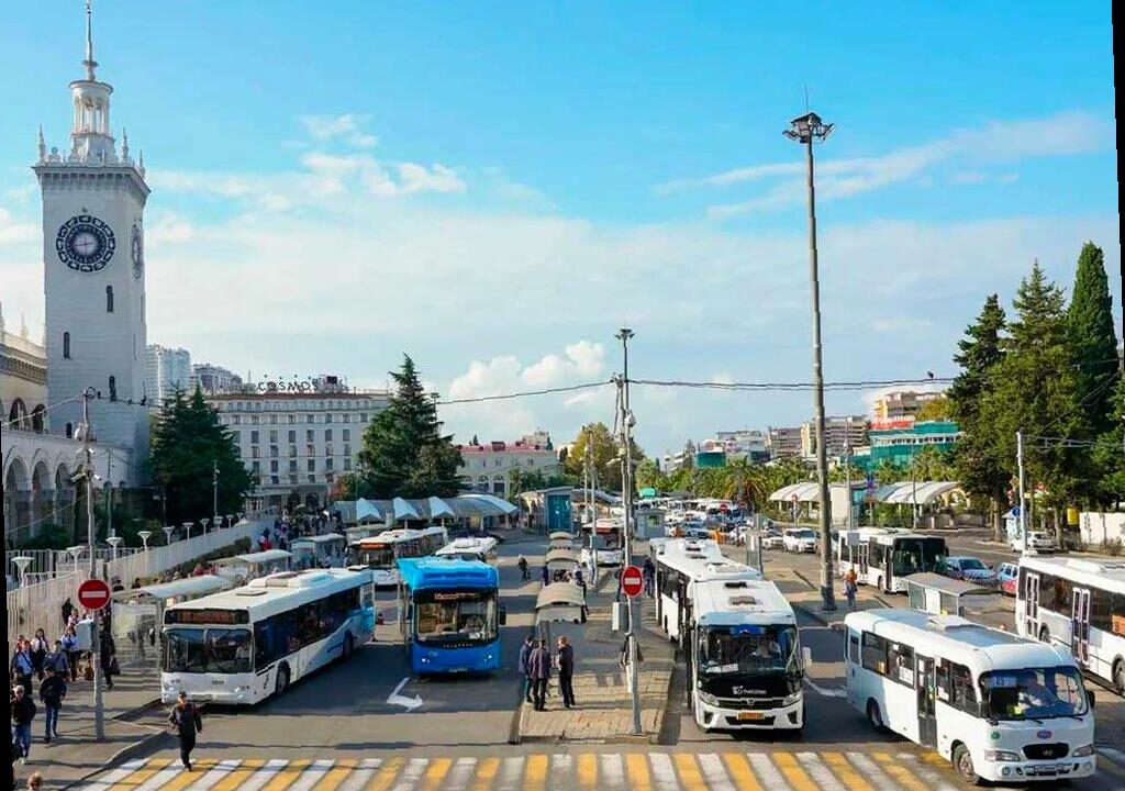 Перед автовокзалом Сочи изменят схему дорожного движения
