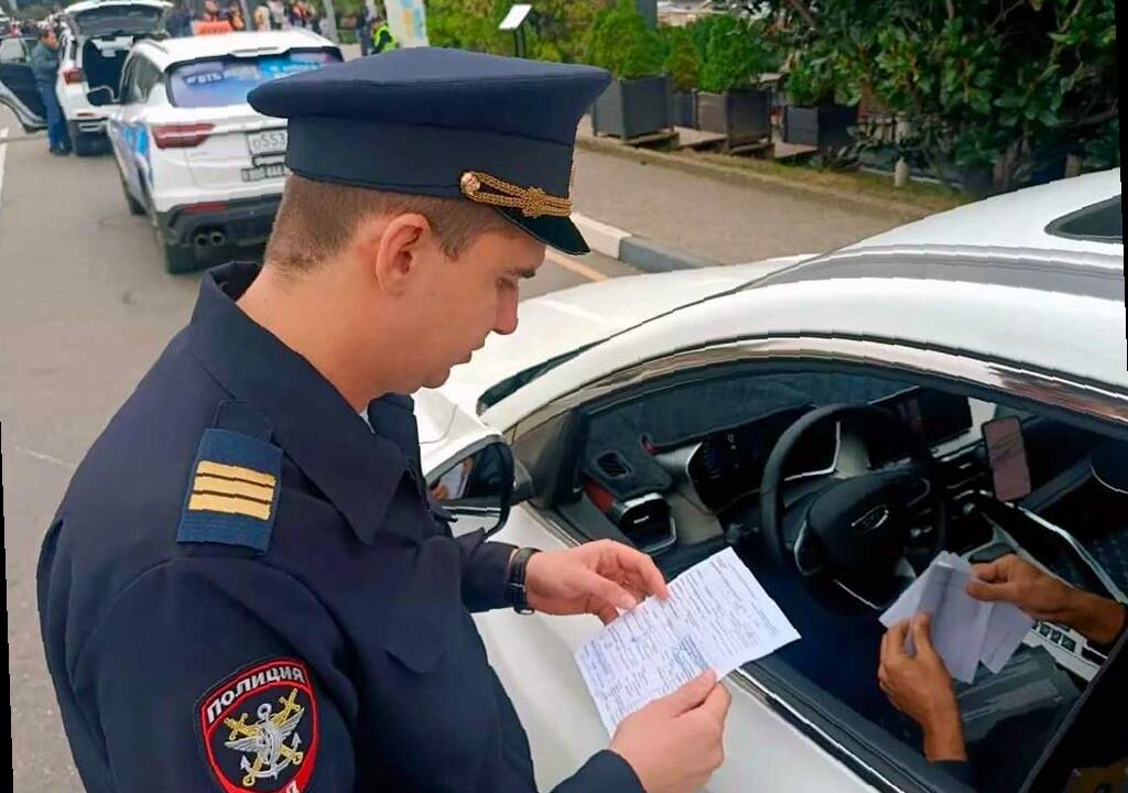 В Сочи начали борьбу с нелегальными таксистами