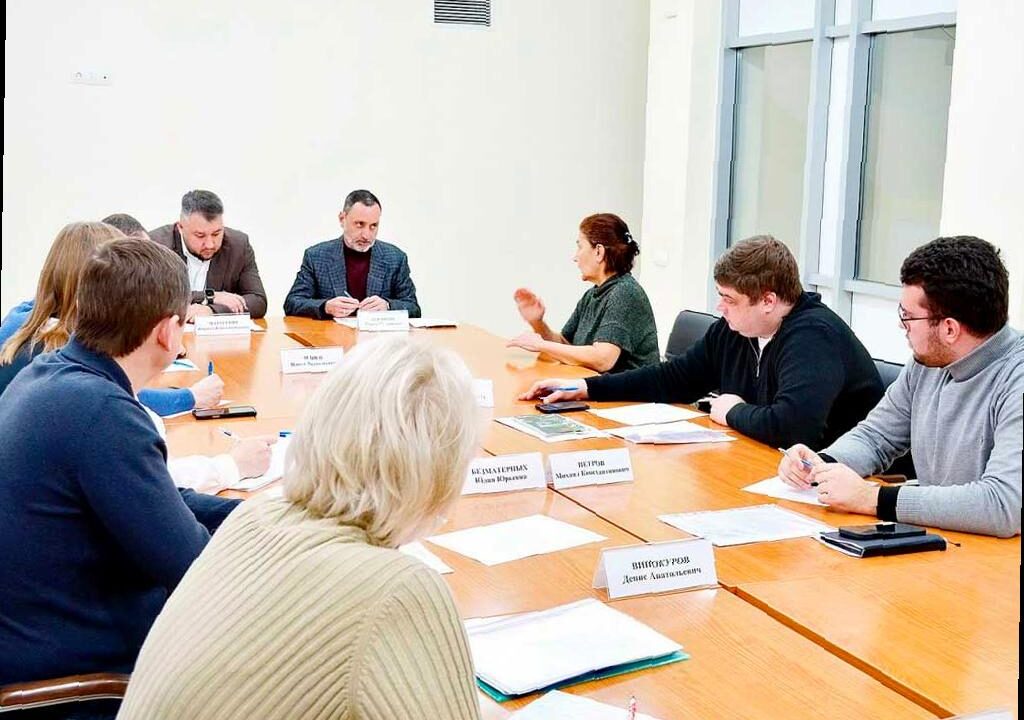 Депутат Виктор Тепляков встретился с жителями Сочи