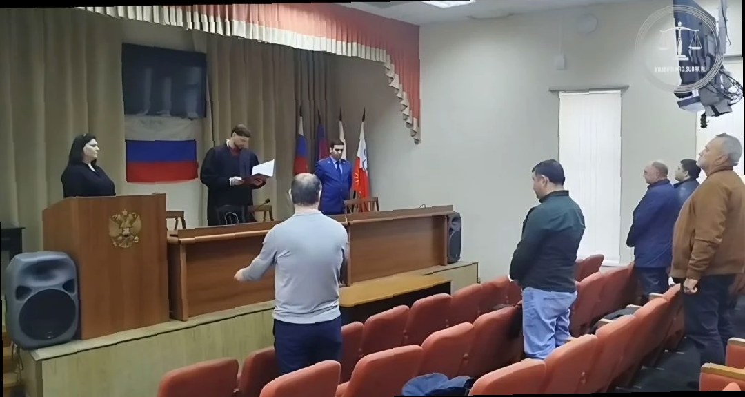 В Сочи осудили полицейских за избиение мужчины на пляже