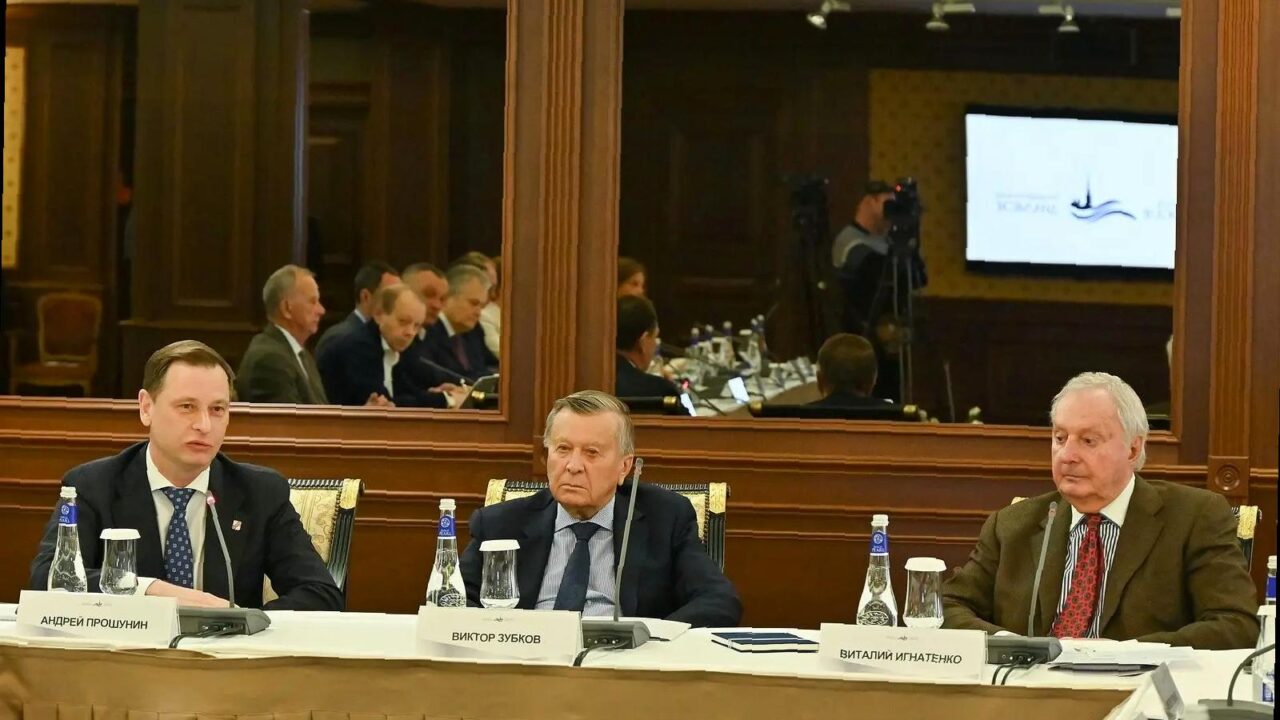 «Виктор Тепляков на форуме «Петербургский диалог»»